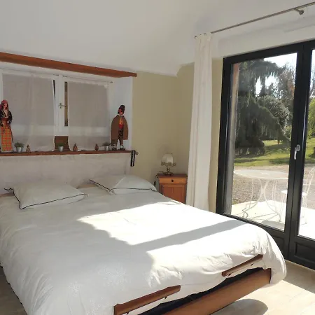La Ferme Du Bourg Bed and breakfast
