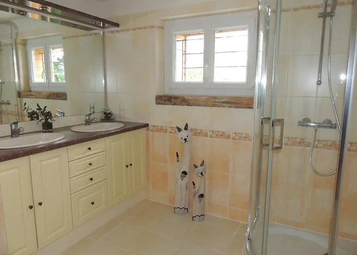 La Ferme Du Bourg 3* Eraines